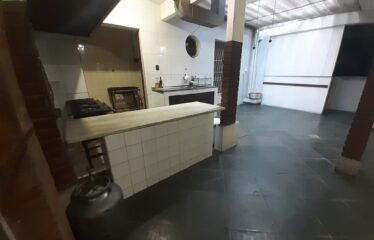 Prédio comercial com 700 metros de construção!