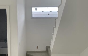 Casa moderna em associação de moradores com 177m2, design elegante e funcional