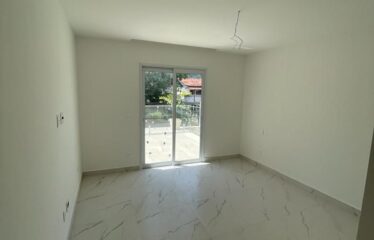 Casa moderna em associação de moradores com 177m2, design elegante e funcional