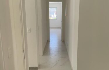 Casa moderna em associação de moradores com 177m2, design elegante e funcional