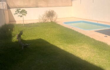 Casa com 2 Quartos e 2 banheiros à Venda, 103 m².