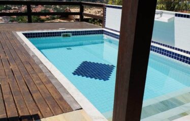 Encante-se com esta magnífica residência de 340m², pensada para oferecer o máximo de bem-estar, funcionalidade e estilo!