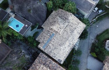 Encante-se com esta magnífica residência de 340m², pensada para oferecer o máximo de bem-estar, funcionalidade e estilo!