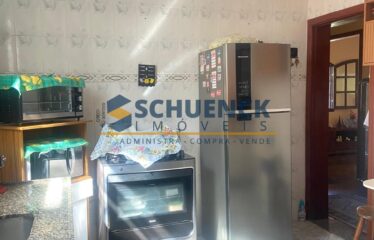 Casa Linear com Amplo Quintal e Anexo – Oportunidade Única!