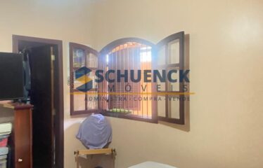 Casa Linear com Amplo Quintal e Anexo – Oportunidade Única!