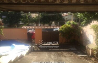 Casa ampla com lazer completa próxima à entrada de Itacoatiara!