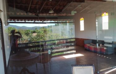 Casa ampla com lazer completa próxima à entrada de Itacoatiara!