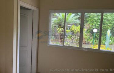 Oportunidade Única! Casa Linear de Esquina em Condomínio Fechado de Alto Padrão!