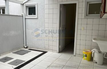 Oportunidade Única! Casa Linear de Esquina em Condomínio Fechado de Alto Padrão!