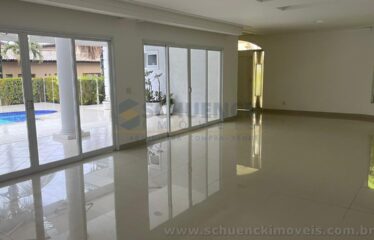 Oportunidade Única! Casa Linear de Esquina em Condomínio Fechado de Alto Padrão!