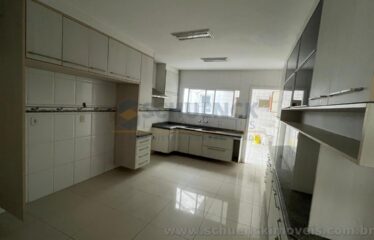 Oportunidade Única! Casa Linear de Esquina em Condomínio Fechado de Alto Padrão!