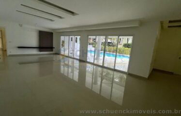 Oportunidade Única! Casa Linear de Esquina em Condomínio Fechado de Alto Padrão!