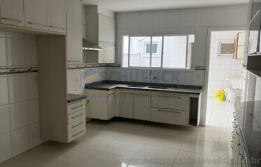 Oportunidade Única! Casa Linear de Esquina em Condomínio Fechado de Alto Padrão!