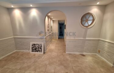 Oportunidade Única: Casa Linear Ampla no Coração de Piratininga!