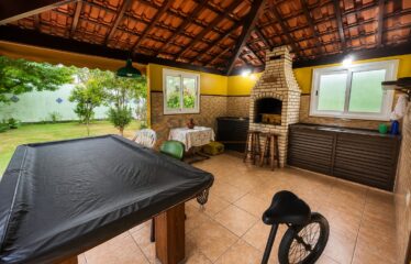 VIVA O MELHOR DE CAMBOINHAS! CASA COM 4 QUARTOS – SC0705