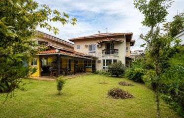 VIVA O MELHOR DE CAMBOINHAS! CASA COM 4 QUARTOS – SC0705