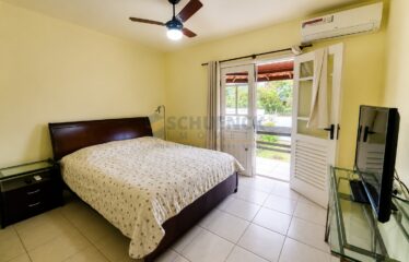 VIVA O MELHOR DE CAMBOINHAS! CASA COM 4 QUARTOS – SC0705